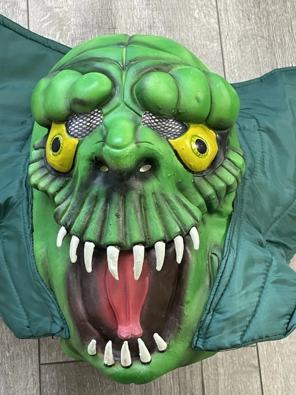 Rubie’s Green Fang Monster Collar Latex Mask Adult Halloween Horror Rare Vintage